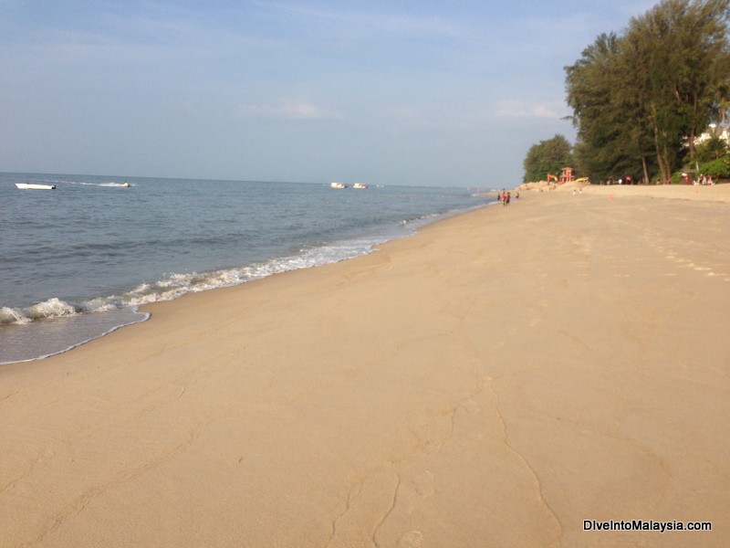 Penang accommodation batu ferringhi beach