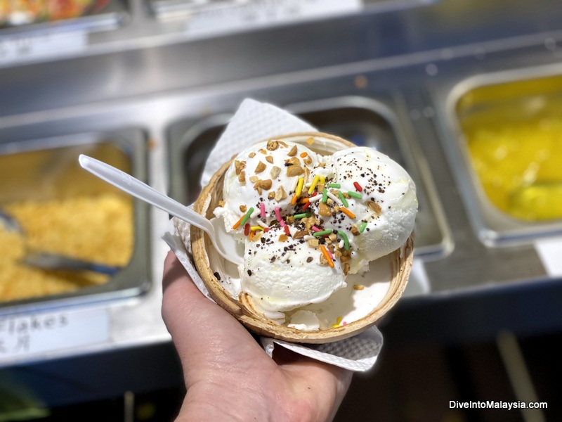 street food Jalan Alor Kuala Lumpur coconut ice cream