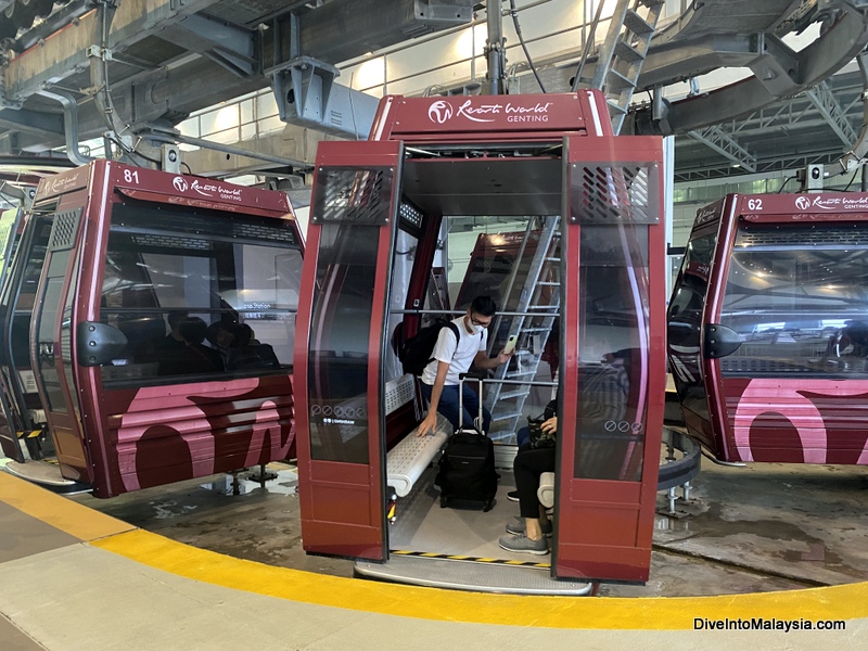 Awana SkyWay Getting in the gondola