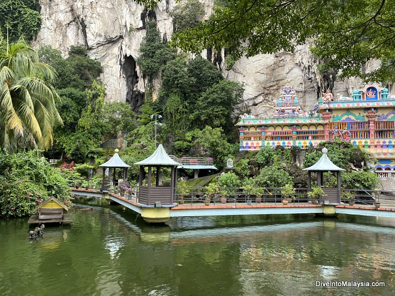 Entry to Cave Villa Batu Caves