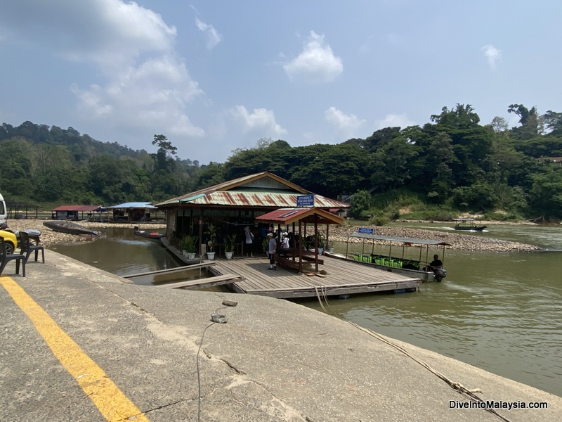 Taking the boat from Kuala Tahan to Taman Negara