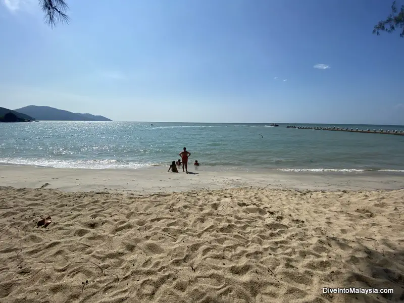 Bayview Beach Resort beach right outside