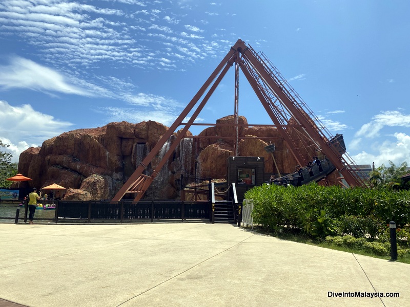 Desaru Coast Adventure Waterpark Swinging Ship