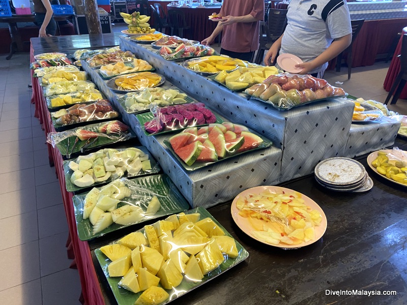 Desaru Fruit Farm fruit buffet