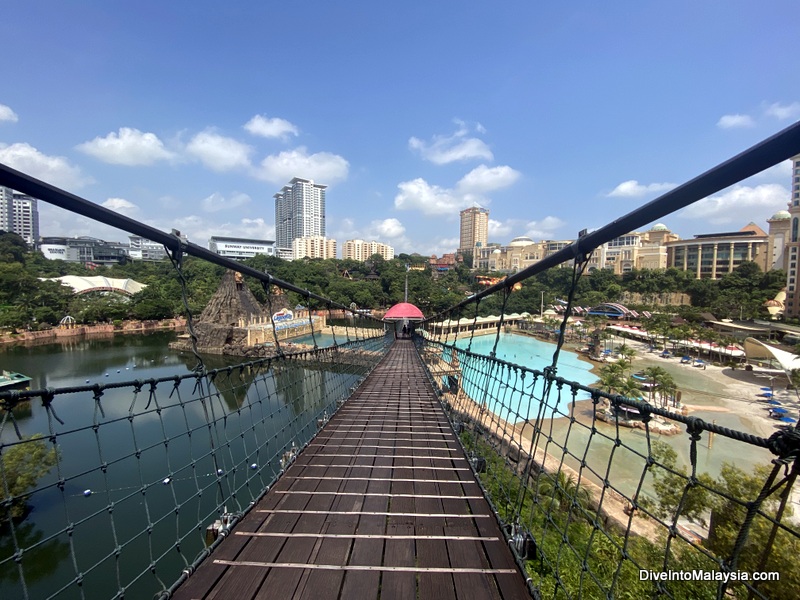 Sunway Lagoon suspension bridge