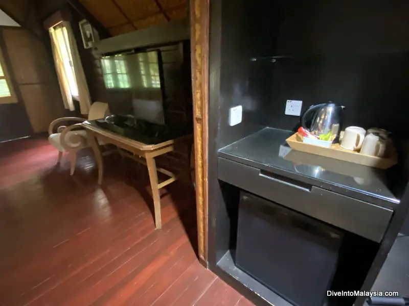 Mutiara Taman Negara Resort triple chalet fridge and tea and coffee