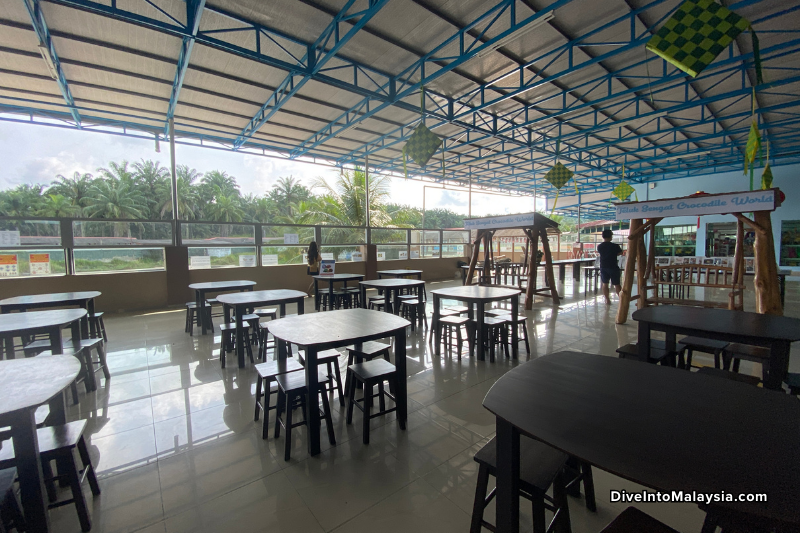 Teluk Sengat Crocodile Farm Eating and dining area