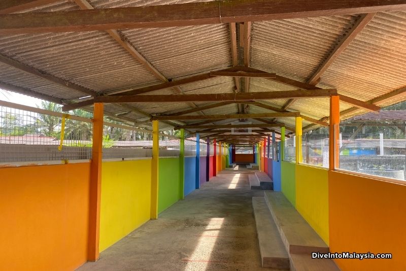 Teluk Sengat Crocodile Farm Walkway