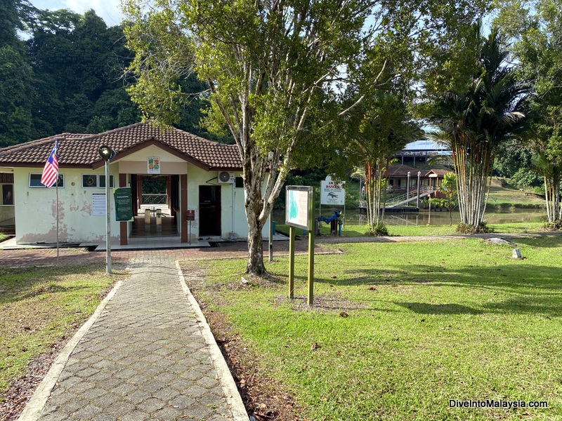 Niah Caves jetty to park