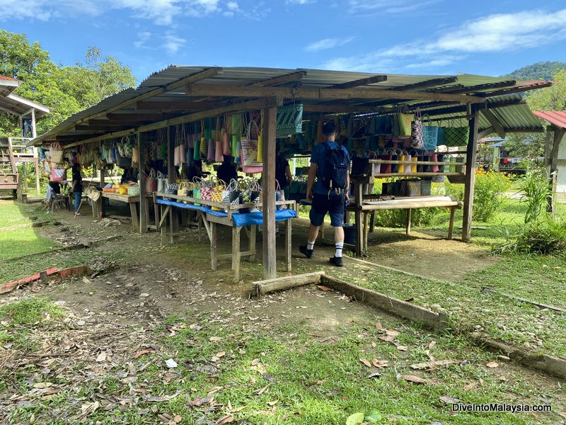 Penan Handicraft Market