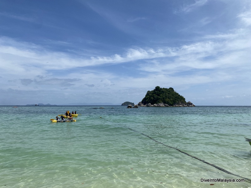 Kayaking to Koh Usen on Koh Lipe